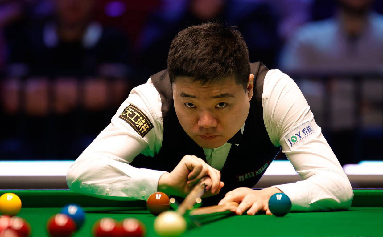 与对手周旋, 落后的情况, 决赛中